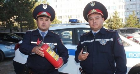 Полицейские Костанайской области спасли дальнобойщика из Кыргызстана на трассе