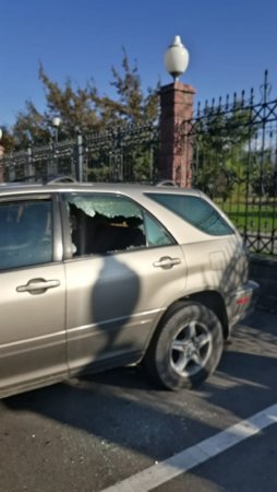 Алматинцы возмущены кражами из авто возле парка Первого Президента