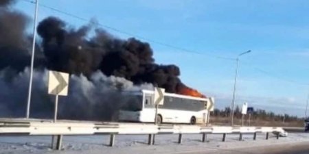 Маршрутный автобус сгорел дотла в пригороде Павлодара