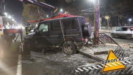 Водитель погиб в ДТП в центре Алматы (фото, видео)