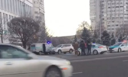 Водитель Porsche насмерть сбил мужчину напротив акимата в Алматы (видео)