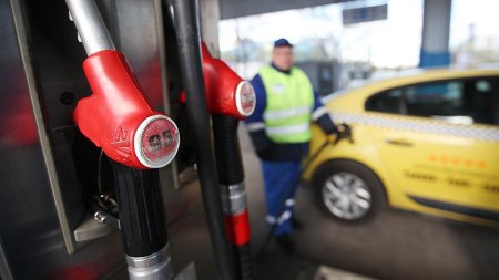 Казахстан оказался на первом месте по дешевизне бензина среди 33 стран
