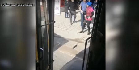 В Шымкенте беременную кондукторшу автобуса избил коллега