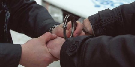 Мужчина представился полицейским и обокрал продовольственный киоск в Караганде