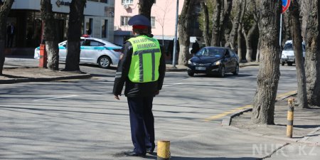 Полицейского уволили за разговор матом с автолюбителем в Экибастузе