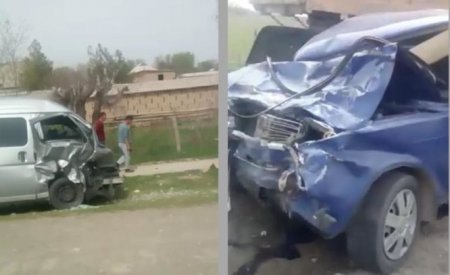 Автомобиль столкнулся с микроавтбусом в Туркестанской области: два человека погибли