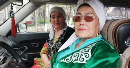 "Таксист-апа": 66-летняя женщина удивляет жителей Шымкента