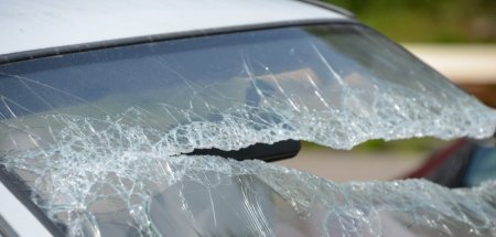 Сбившего пешехода водителя белой иномарки разыскивают в Алматы