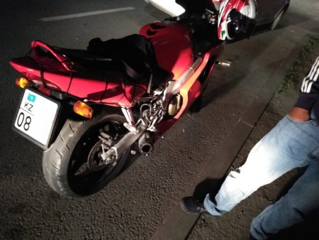 Таразские полицейские оштрафовали водителя мотоцикла со срезанным  глушителем