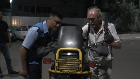 У немецкого путешественника в Алматы угнали мотоцикл