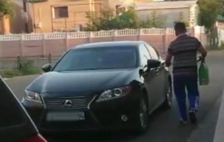 "Малоимущий" приехал за соцпомощью на дорогом Lexus в Павлодаре