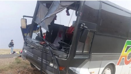 Автобус с 47 школьниками вылетел в кювет Алматинской области: есть пострадавшие