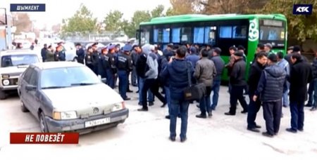 50 автобусов не вышли на линию в Шымкенте из-за крупного скандала