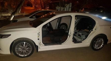 Двери и сиденья украли с автомобиля в Уральске