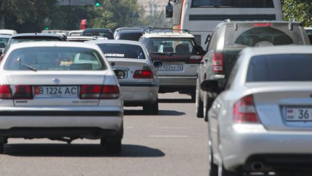 Сколько авто из Армении, Кыргызстана, России и Беларуси ездит в РК?