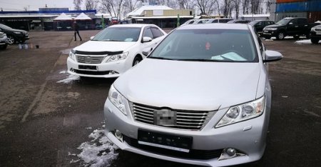 Токаев: Иностранные авто нужно зарегистрировать или вывезти из страны