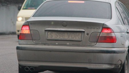 65 автомобилей с проблемными номерами за сутки задержали в Алматы