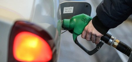 В Казахстане дешевеет бензин