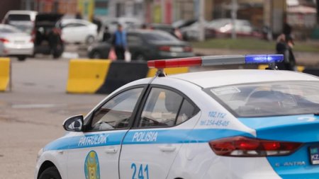 В полиции Алматы объяснили, почему пропускают автомобили через блокпосты