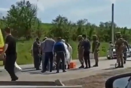 Парень сбил двоих полицейских на блокпосту в Шымкенте