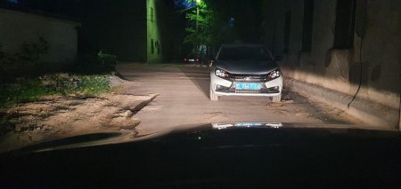 За создание препятствие на дороге наказан полицейский в Караганде