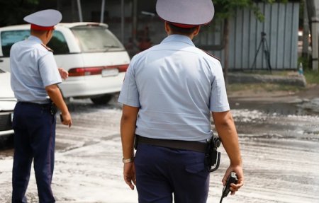 В Алмате полицейские обвинили своего начальника в поборах