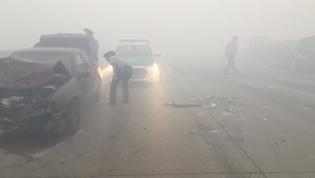 Из-за густого дыма произошла массовая авария на трассе Алматы-Капшагай