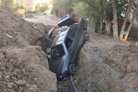 Во время полицейской погони авто провалилось в яму в Жезказгане