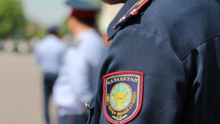 Мужчину протащили на капоте в Алматы