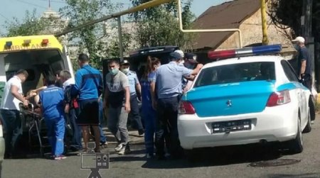Полицейского госпитализировали после аварии в Алматы