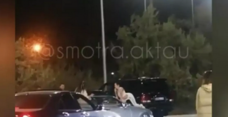 Девушки прокатились на капоте кабриолета в Актау: водителю грозит наказание