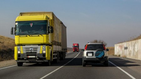 На 190 млн тенге оштрафовали водителей грузовиков в Казахстане. Незаконно