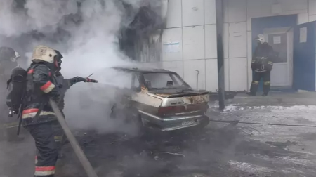 13 авто сгорели на автомойке в Нур-Султане: стали известны подробности