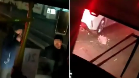 Недовольный мужчина разбил камнем стекло автобуса и попал на видео в пригороде Алматы