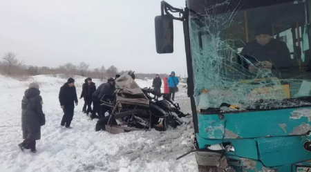 Автобус с 45 пассажирами попал в ДТП в Караганде: есть жертвы
