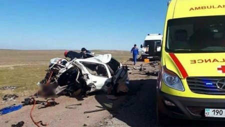 Четыре человека погибли в лобовом столкновении Mark II и Land Cruiser на трассе Капшагай — Баканас