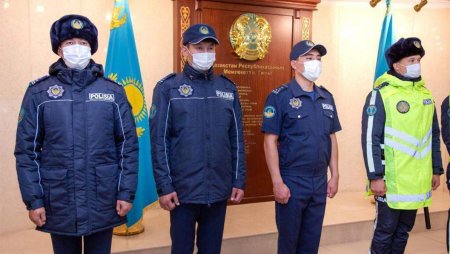 Казахстанских полицейских переобуют в кроссовки