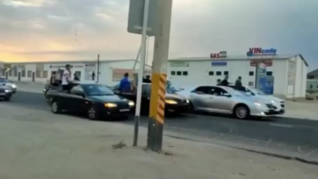 "Беспредельный" кортеж из 15 машин сняли на видео в Мангистауской области