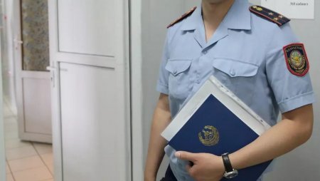 Мужчину наказали за оскорбление полицейского в ЗКО