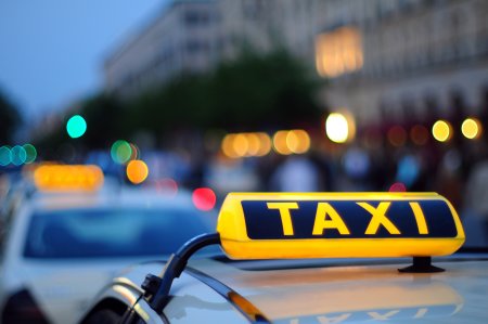 Пьяный карагандинец напал на таксиста и разбил зеркало авто