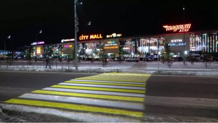 Световая проекция пешеходного перехода появилась в Петропавловске