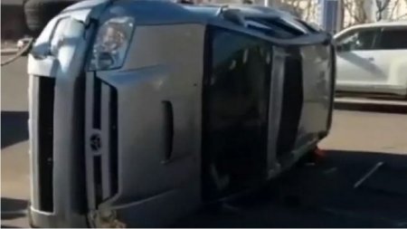 Скрывшегося с места тройного ДТП водителя разыскивает полиция в Актау