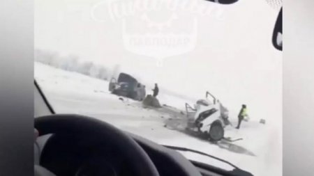 Авто разорвало на части: два человека погибли в жуткой аварии в Павлодарской области
