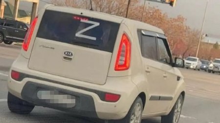 Авто с наклейкой Z на стекле привлекло внимание полиции в Шымкенте