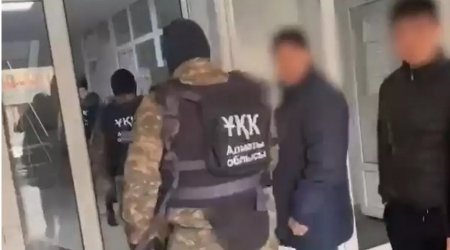 Задержаны сотрудники инспекции транспортного контроля Алматинской области