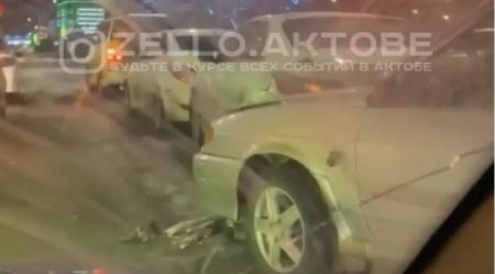 Массовое ДТП с участием 6 авто произошло в Актобе
