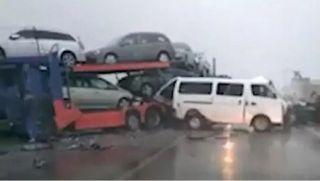 Смертельное ДТП с участием 3 авто произошло на трассе в Туркестанской области