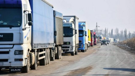 Всех казахстанских дальнобойщиков вывезли из Украины